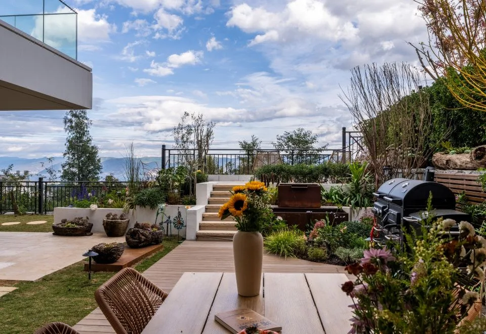 Community garden and residence context at Banshan Aidi